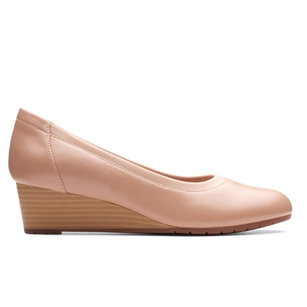 Clark's Women Leather Tan Wedge Pumps Size 9
